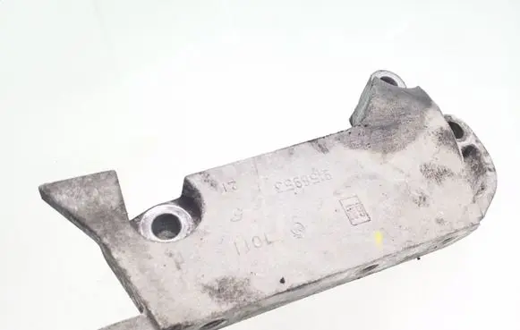 Opel Signum Engine mounting bracket 9156953