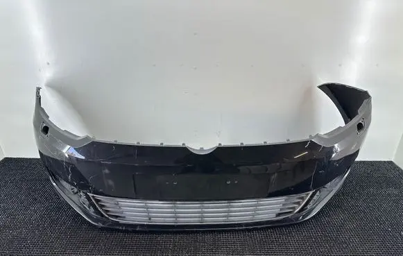 Volkswagen Touran II Front bumper 