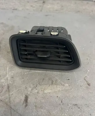 Renault Master III Dashboard air vent grill cover trim 687505442R