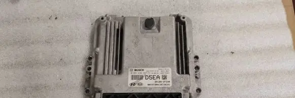 KIA Stinger Engine control unit/module 391D02FEA0 EDC17057 0281004667