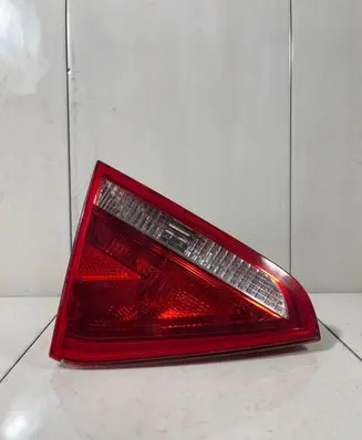 Audi A5 8T 8F Tailgate rear/tail lights 8T0945093