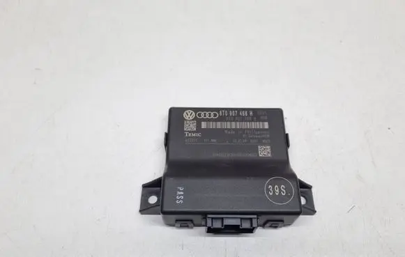 Audi A4 S4 B8 8K Gateway control module 8T0907468H