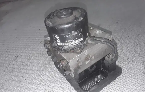 Volkswagen Golf IV ABS Pump 1J0614117C 1J0907379G