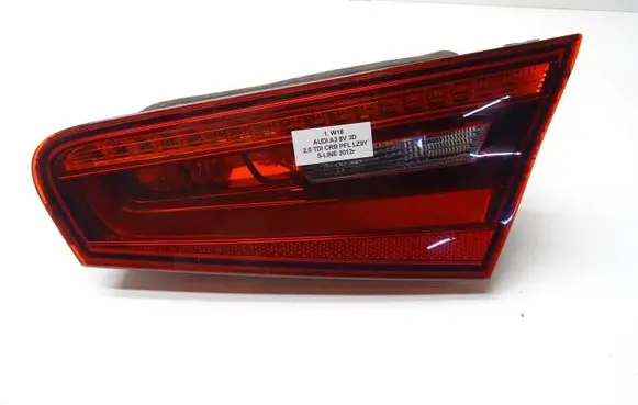 Tailgate rear/tail lights