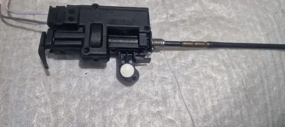 Renault Modus Fuel tank cap lock motor 8200312600 8200312600D