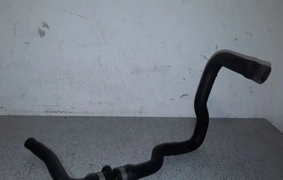 BMW 5 E39 Engine coolant pipe/hose 64218378951 8378951