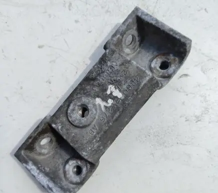 Peugeot 607 Engine mounting bracket 4R8Q9W276AB