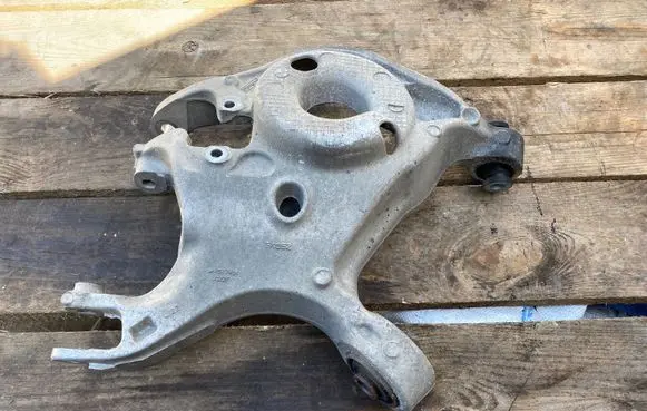 Ford Mustang VI Rear upper control arm/wishbone 5K652