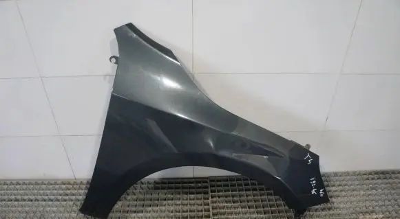 Volvo V60 Fender