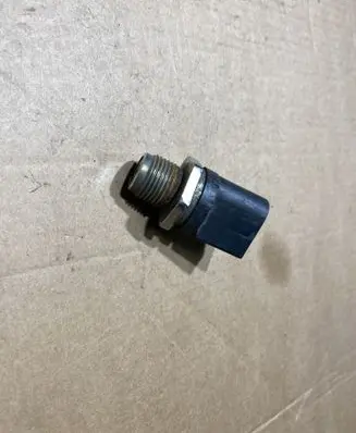 Fuel pressure sensor
