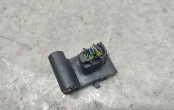 BMW X5 E70 Airbag deployment crash/impact sensor