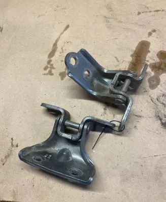 KIA Carens III Rear door hinge set 