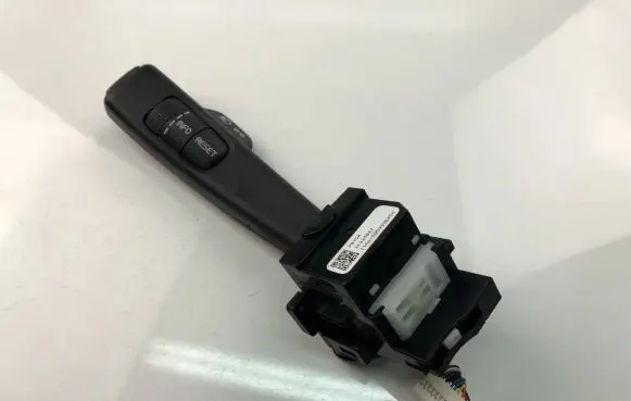 Volvo S60 Indicator stalk 31334647