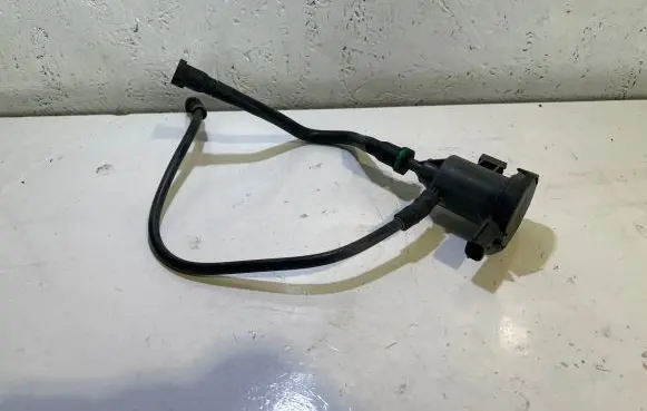 Dodge Challenger Turbo solenoid valve 04891738AB 2525B