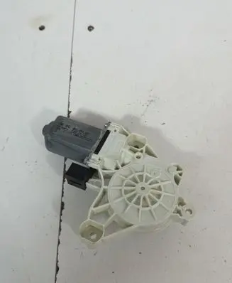 Audi A6 S6 C8 4K Front door window regulator motor 4K0959801