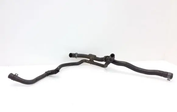 Volkswagen PASSAT B7 Engine coolant pipe/hose