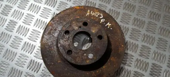 Toyota Prius (XW20) Front brake disc