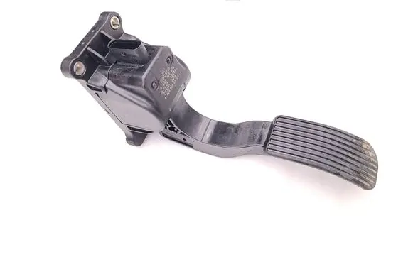Mercedes-Benz Sprinter W906 Accelerator throttle pedal A9063000304 0280755025