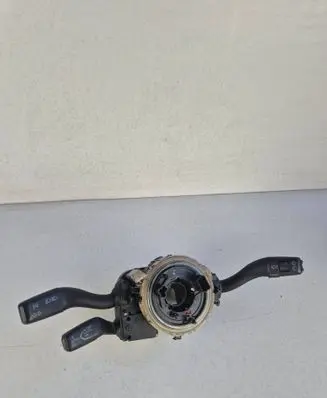 Wiper turn signal indicator stalk/switch