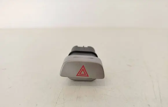 Ford Focus Hazard light switch 13A350AB 8M5T 09122010