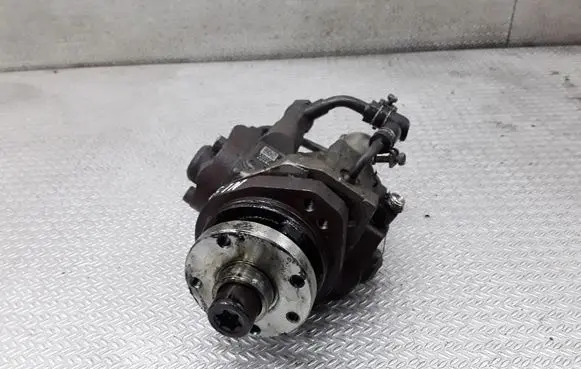 Nissan Almera N16 Fuel injection high pressure pump 2940000121