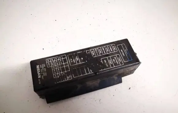 Nissan Primera Fuse box cover nissanav705