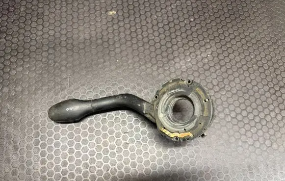 Volkswagen Golf III Indicator stalk