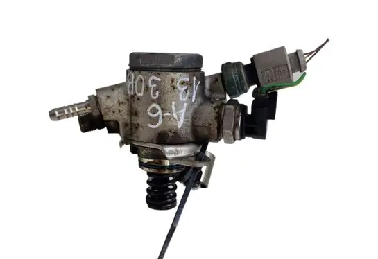 Audi A6 S6 C7 4G Fuel injection high pressure pump 07L127026Q