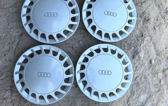 Audi 80 90 B3 R14 wheel hub/cap/trim ART204