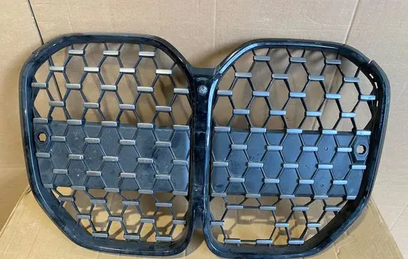 BMW 4 G22 G23 G24 G26 Quarter panel pressure vent 8079060