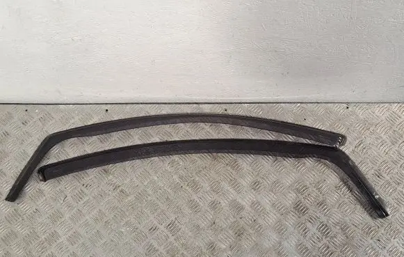 Toyota Corolla Verso AR10 Front door wind deflector 