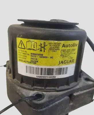 Jaguar XF X250 Pedestrian airbag 608803200 8X2316E600AC