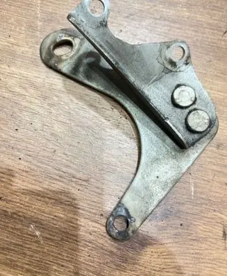 BMW 3 E90 E91 Muffler mount bracket/holder 7803613