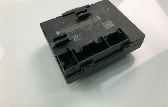 Volkswagen PASSAT B8 Other control units/modules 5Q0959595E P3743