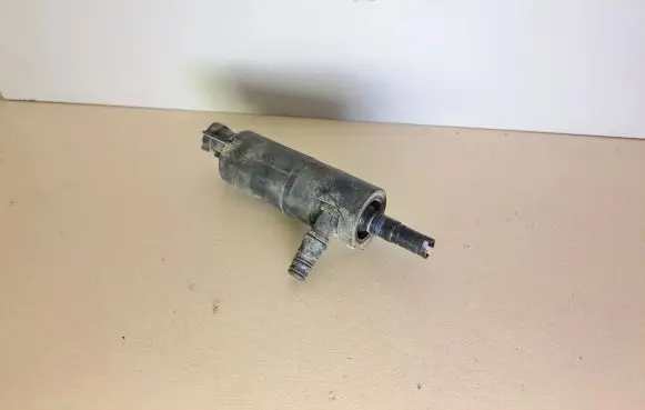 Chrysler Grand Voyager IV Headlight washer pump 