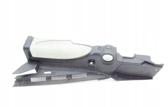 Audi R8 42 Engine cover (trim)