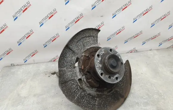 BMW X5 F15 Rear wheel hub 6877217