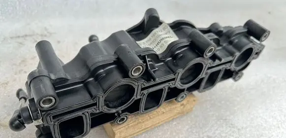 Audi Q7 4L Intake manifold 059129712BQ