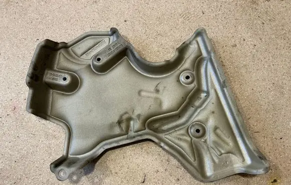 BMW X3 G01 Heat shield in engine bay 8579915