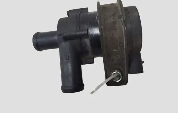 Volvo V40 Cross country Electric auxiliary coolant/water pump 30950000