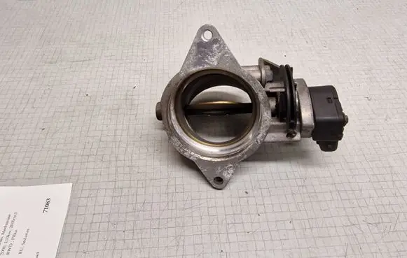 BMW 5 E39 Throttle body valve 13631703562 26972