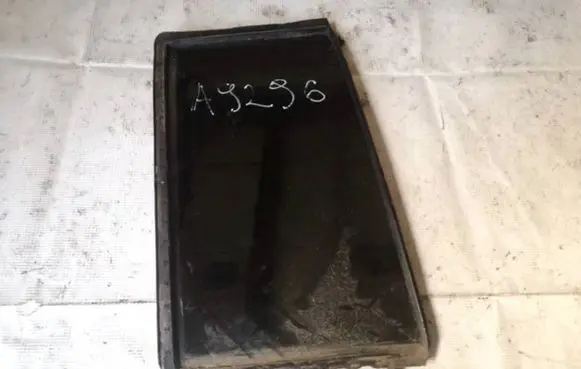 Mazda 5 Rear vent window glass as3