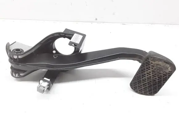 Mercedes-Benz C W204 Brake pedal