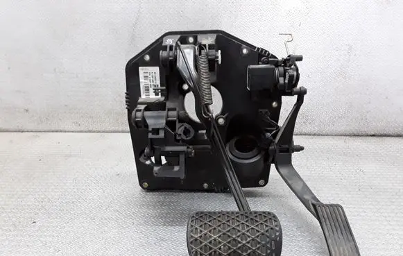 Mercedes-Benz A W168 Pedal assembly A1682904001