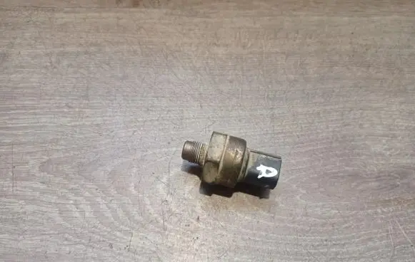 Volvo V70 Brake power pressure regulator 