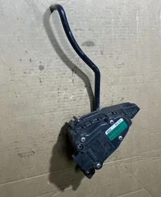 Renault Master II Accelerator throttle pedal 6PV00811904 0077314525