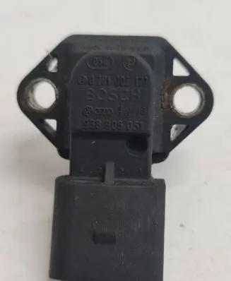 Skoda Octavia Mk2 (1Z) Air pressure sensor 038906051 0281002177 PA66GF30