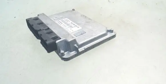 Audi A3 S3 8P Engine control unit/module 06A906033DS 5W4024003