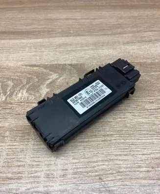 Seat Ibiza III (6L) Alarm control unit/module 6L0951171 09397492