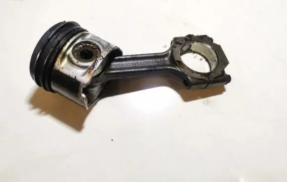 Alfa Romeo 166 Piston with connecting rod